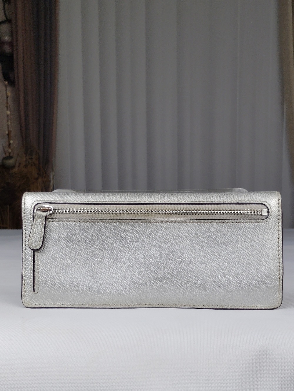 Michael Kors Metallic Silver Saffiano Leather Wallet - Picture 2 of 16